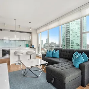  Apartment Walk To Bars, Casino, Stampede & Saddledome Free Bonus Banff Pass, Parking & Wine! Canada
